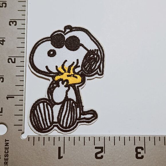 Iron On Patch-Crafts Material DIY Accessory-Snoopy-Peanuts-Woodstock-Cartoon - Picture 2 of 3